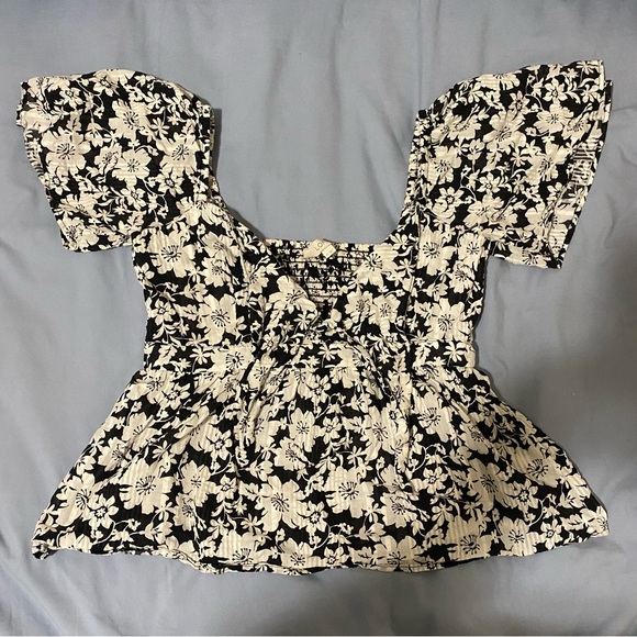 LOFT Tops - LOFT - Women’s Floral Square-Neck Peplum Top in Black and Cream